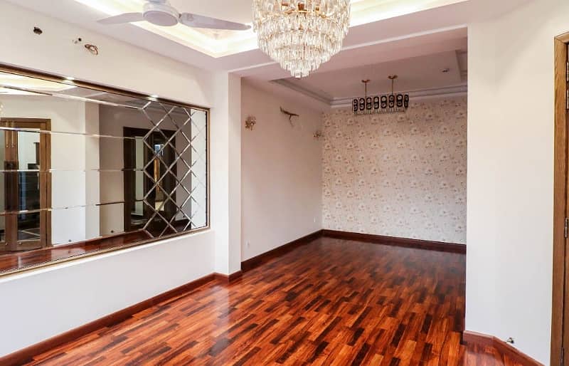 10 Marla House Available For Rent In Air Avenue Lahore 7