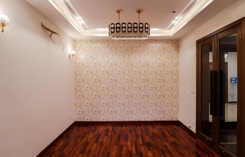 10 Marla House Available For Rent In Air Avenue Lahore 12