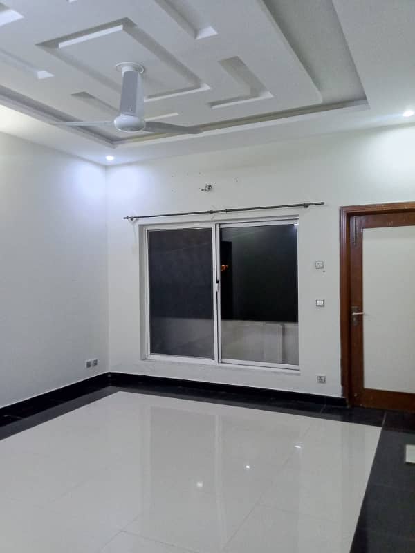 Upper Portion For Rent 4