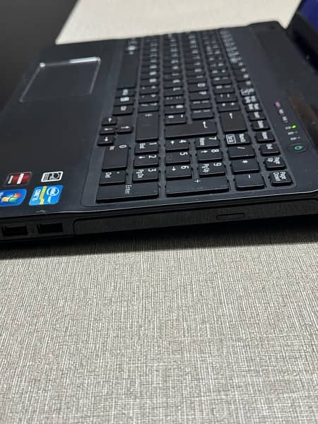 SONY VAIO LAPTOP 4