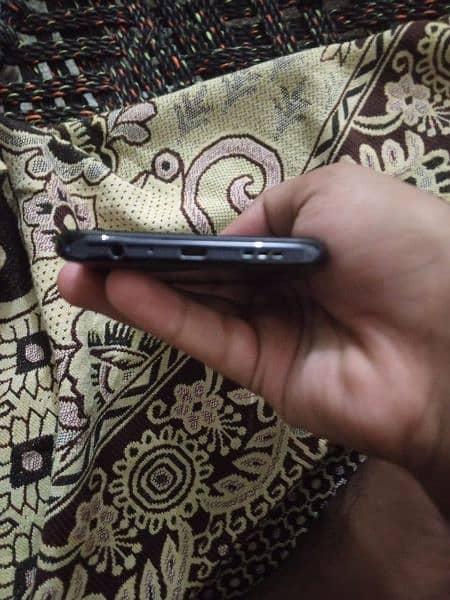 OPPO F11 6/128 LUSH CONDITION 1