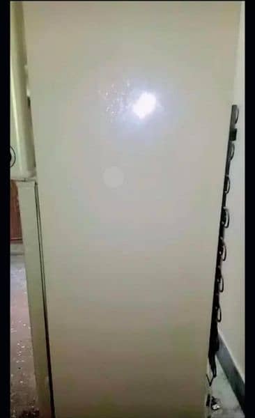 Dawlence Refrigerator for sale in good less used condition 3