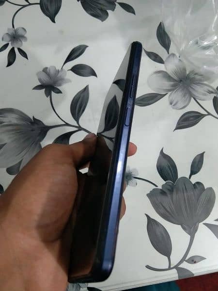 Tecno Comon 18T 4+3Ram 128GB 1