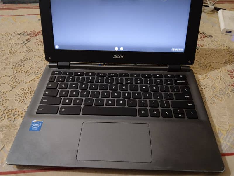 Acer Chrome book C730 3