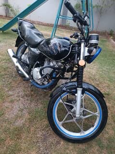 Suzuki GS 150 SE 0