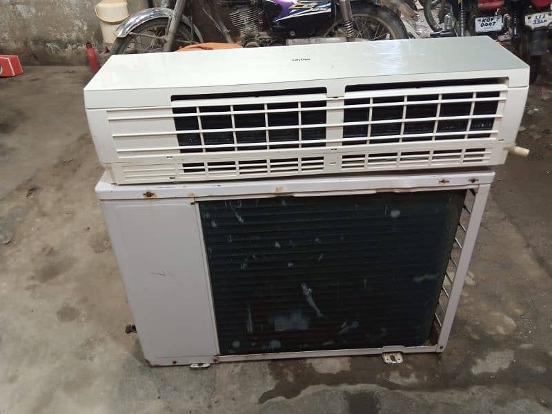 Haier AC 1 ton 03152770241 2