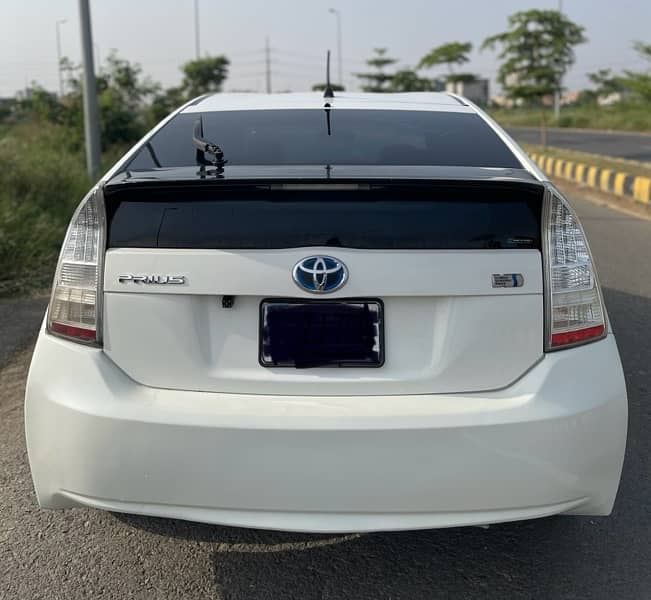 Toyota Prius 2010 4