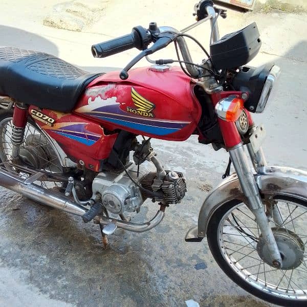 Honda CD70 4