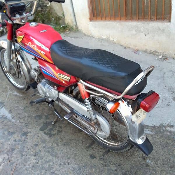 Honda CD70 11