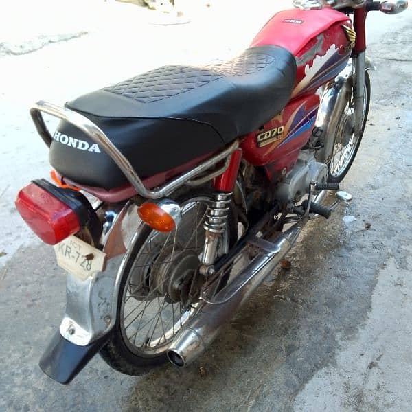 Honda CD70 12