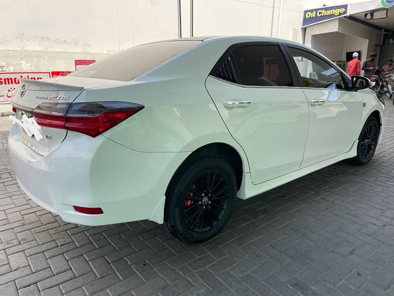 Urgent Sale Altis  2020 model 1.6 Auto 1