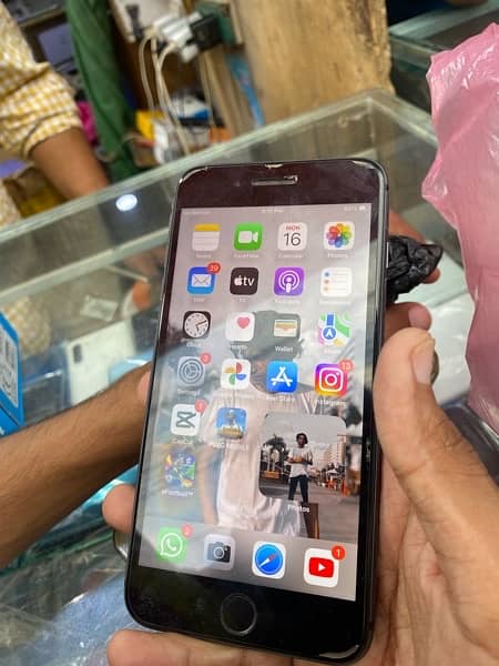 iPhone 8 Plus 64 gb 10 by 10 86 bh 7