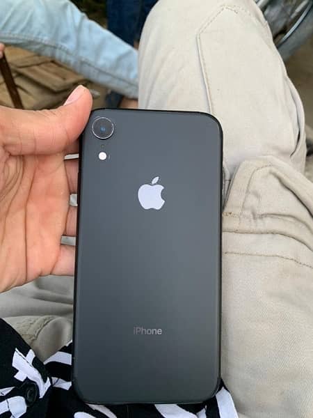 iPhone XR 5