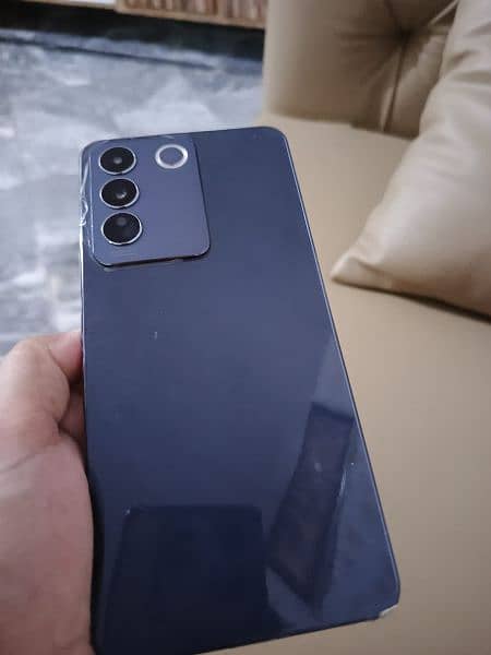 Vivo v27e  8/256 GB  with full box 0