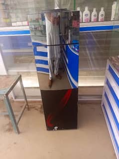 pel water dispenser in working condition both hot and cold and refrig 0