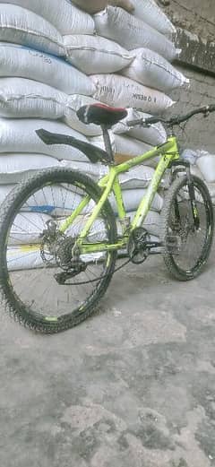 ALVAS MOUNTAIN BICYCLE LIKE NEW