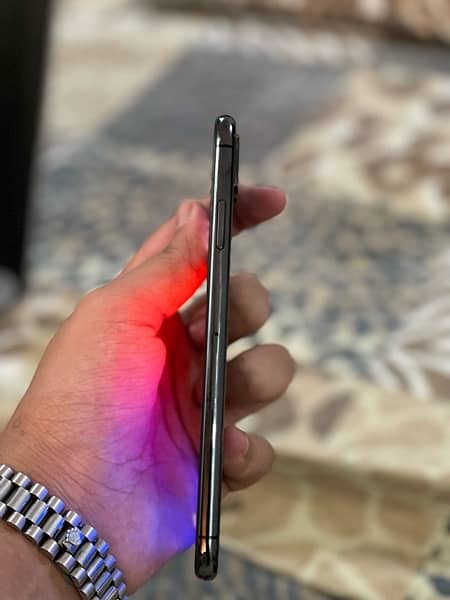 iPhone XS MAX 256gb Non-PTA 4