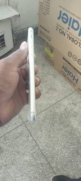 iPhone 8 Plus PTA proof 256 Gb 4