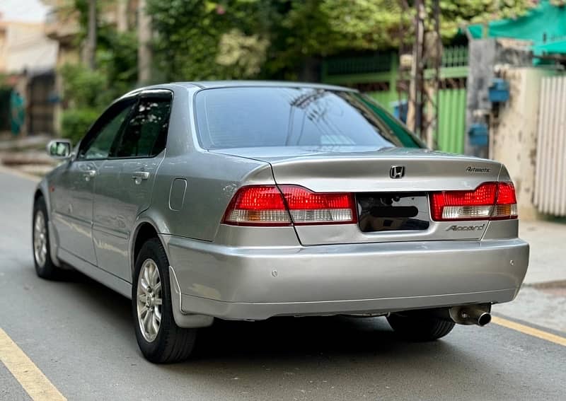 Honda Accord 2003 6