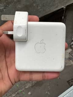 apple macbook pro 61 watt charger 100/ original