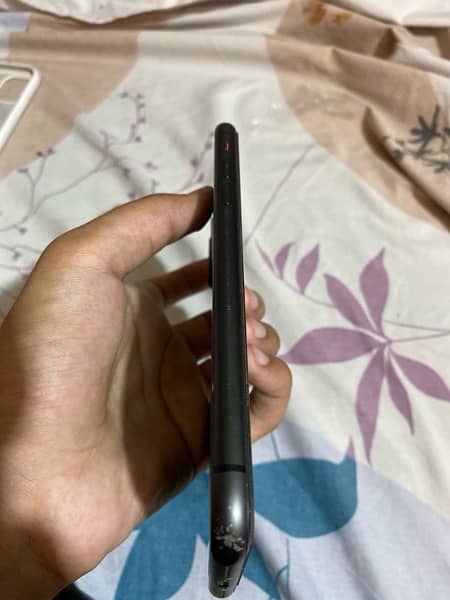 iphone 11 jv non pta 64gb back crack 5