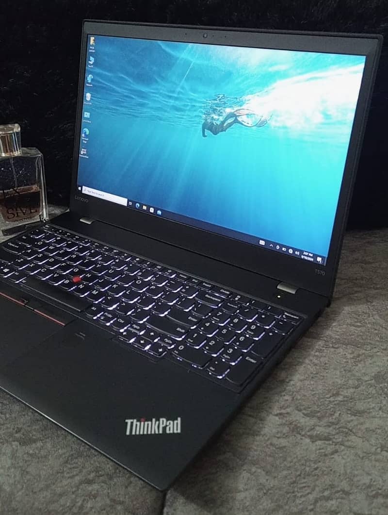 Lenovo ThinkPad T570 Core-i5 7th Gen 8GB 256GB 15.6" 1