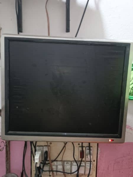 China LCD 17" 0