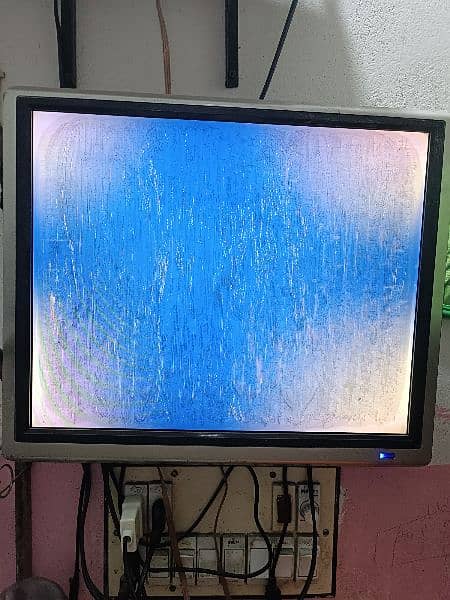 China LCD 17" 1