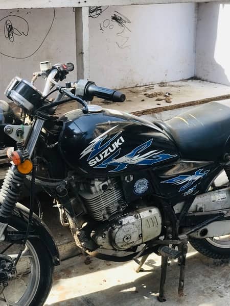 Suzuki GS 150 model 2017 2