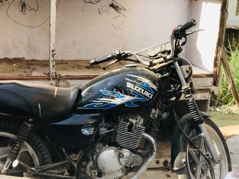 Suzuki GS 150 model 2017 8