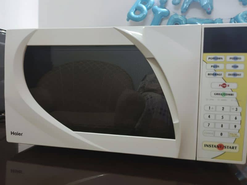 Haier full size microwave condition 10/10 5