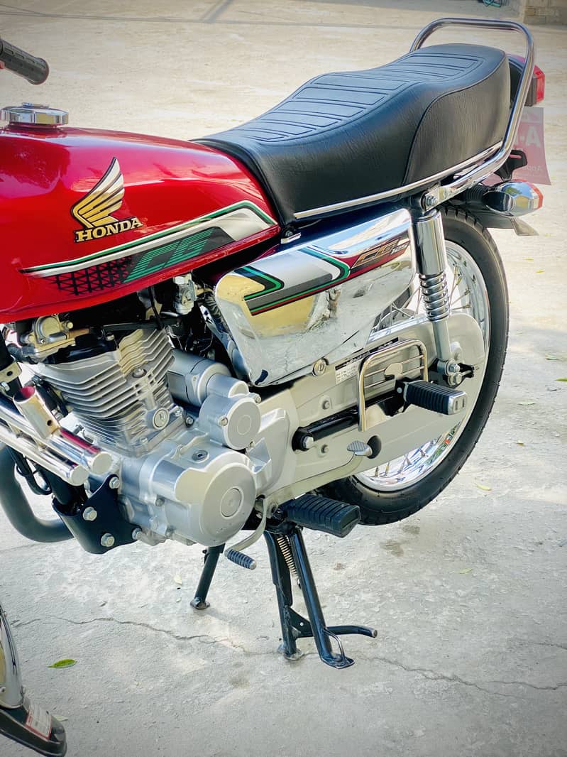 Honda 125 salaf start model 2023 mardan invoice and number 0