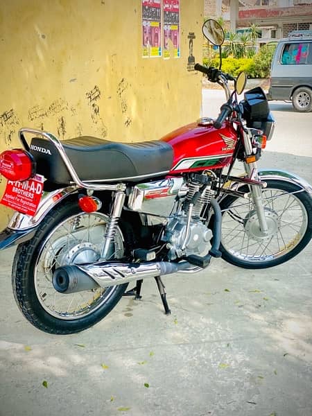 Honda 125 salaf start model 2023 mardan invoice and number 1