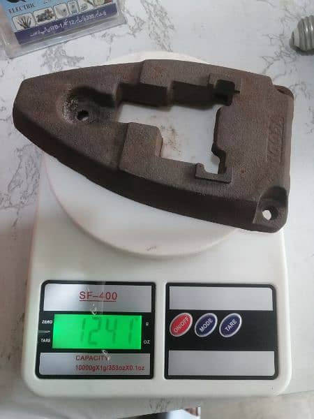 Electric iron wight 250rs each 2