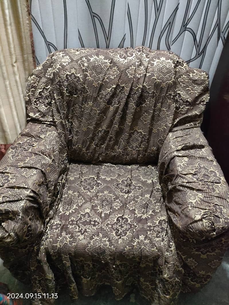 Sofa Set for Sale – Excellent Condition! 6