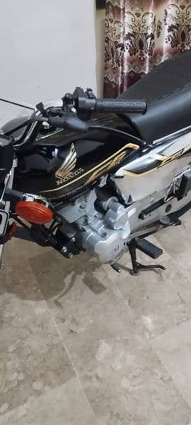 Honda 125 model 22/23 contact 03436335081 6