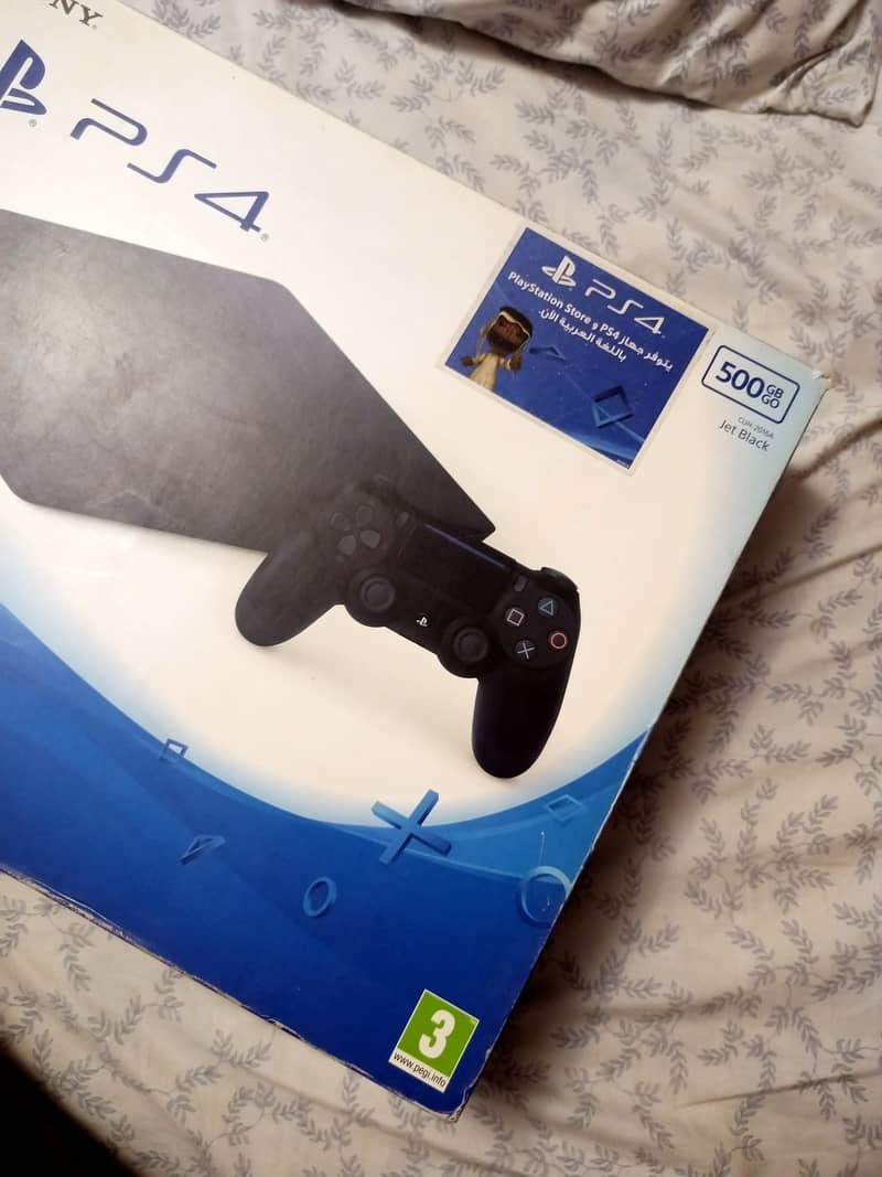 PS4 Slim 500 GB - Excellent Condition + 2 DVDs 0