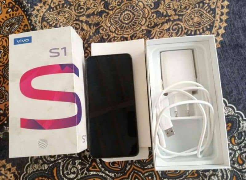 vivo s1 good condition 4