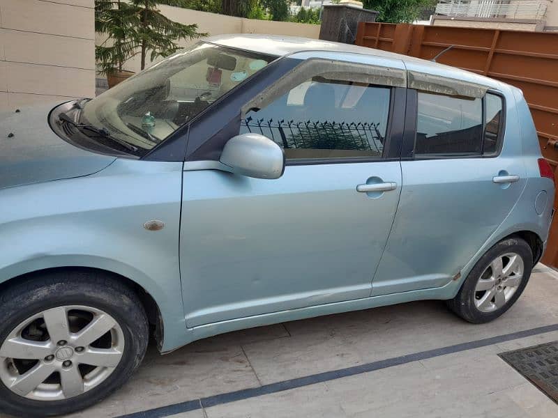 Suzuki Swift 2010 1