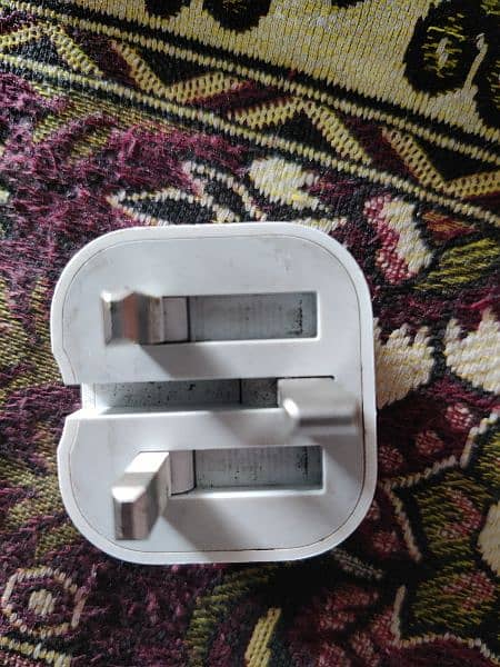 iphone 20watt original charger urgent sael 1