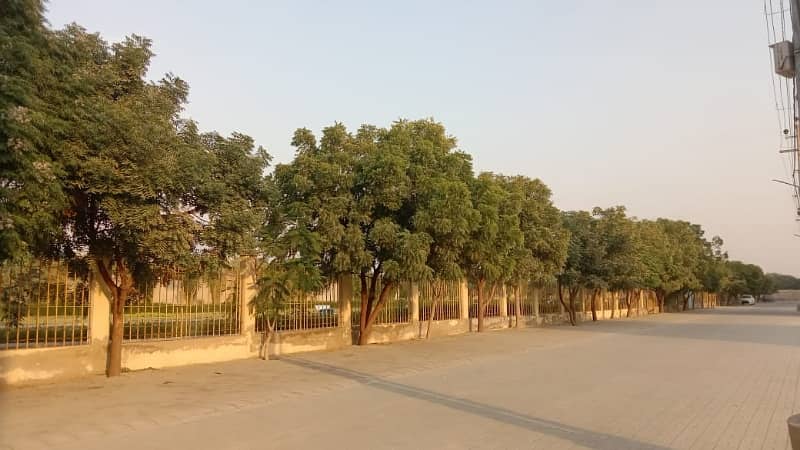 West Open 120 Square Yards Residential Plot For sale In Rs. 10400000 Only 2