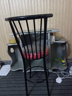 Table and chair for sale