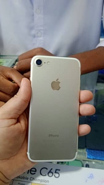 I phone 7 pta urgent sell 128 gb 1