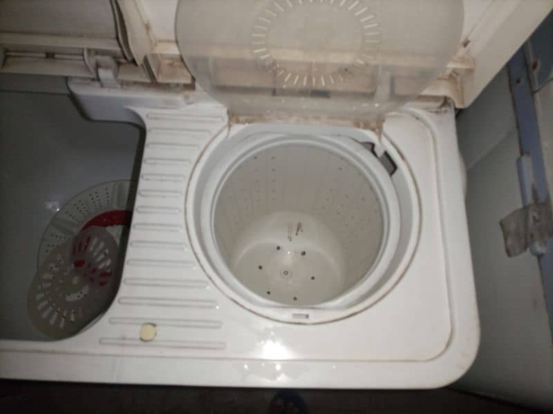 Washing machine with dryer 6