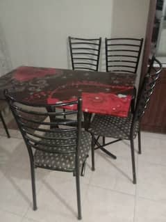 DINING TABLE