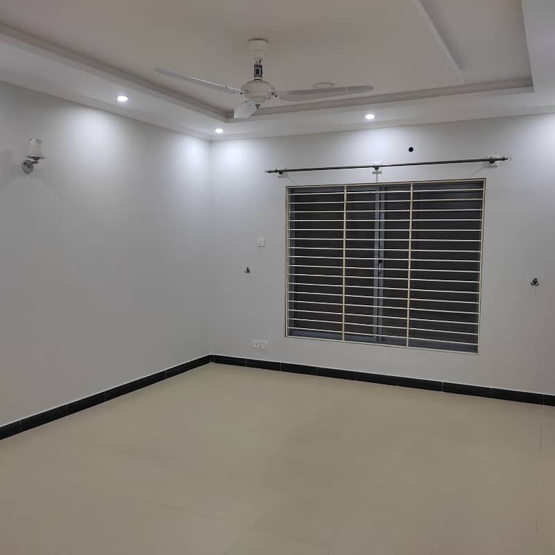 Basement For Rent In D-12 Size 60*90 10