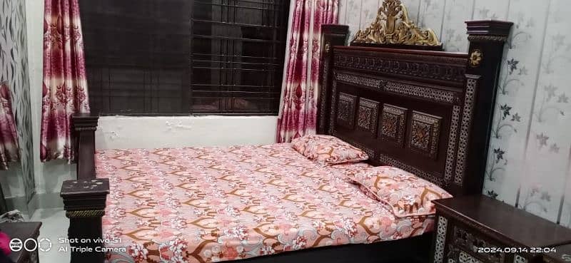 Beautiful design
Pure wood king bed All bed room 1