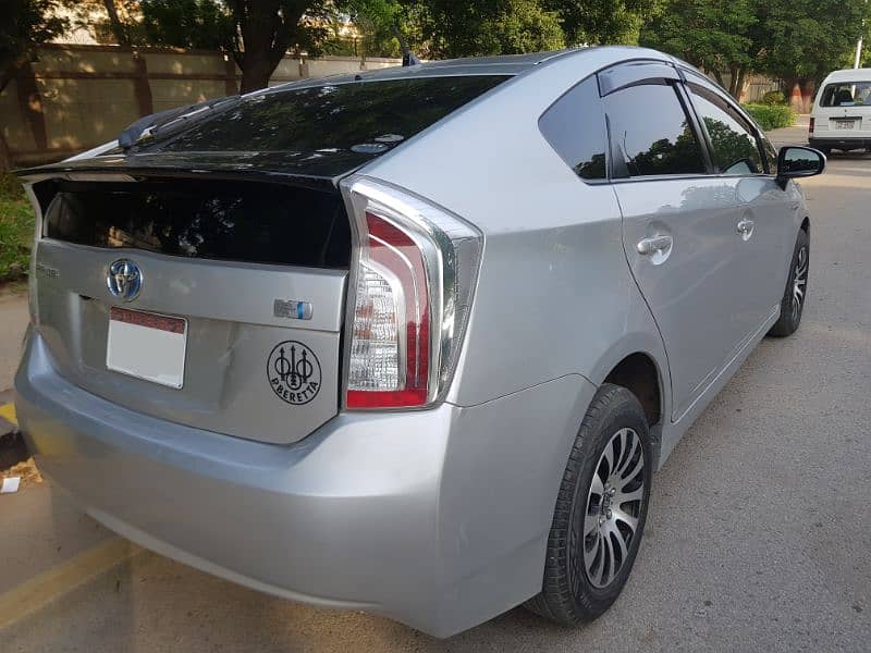 Toyota Prius 2012 1