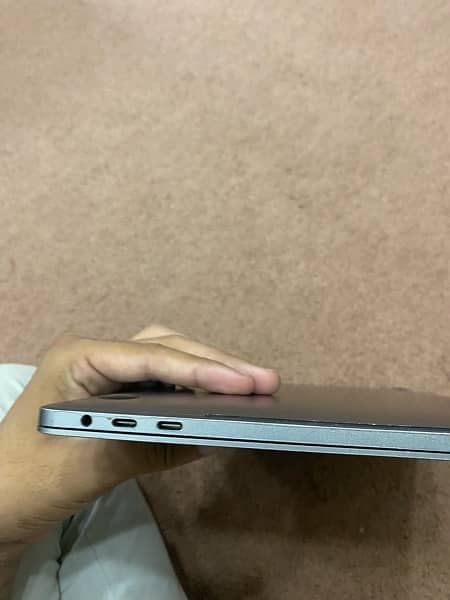 macbook pro 2017 touchbar 4