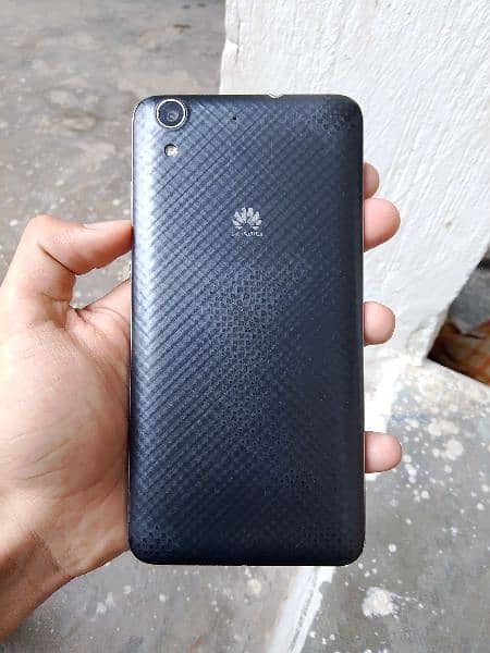 Huawei Y6ii 0